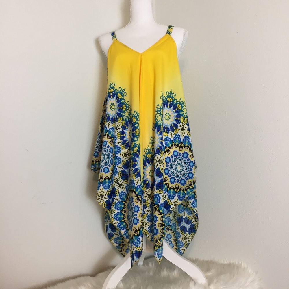 Women’s yellow & blue  Top size 18/20. NWOT